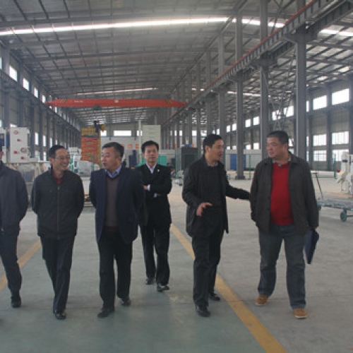 湖北農(nóng)機局領導調(diào)研天門農(nóng)機生產(chǎn)企業(yè)